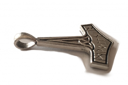Thors Hammer mit Runen (Kettenanhänger in Silber)