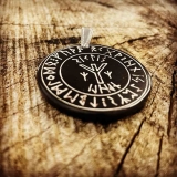 Schutzsiegel Algiz (Kettenanhänger aus Horn)