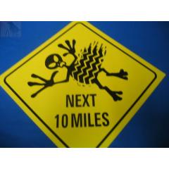 Next 10 Milies (Türschild)